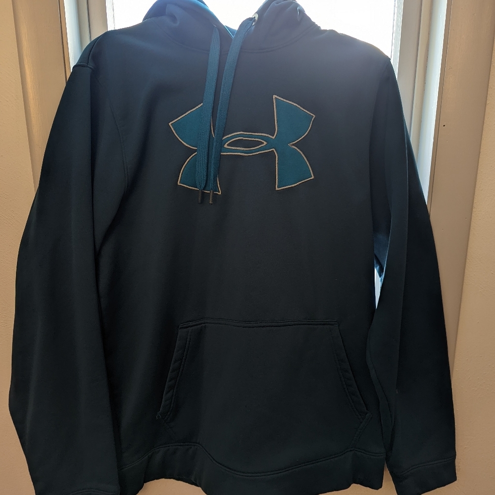Under Armour Sweatshirt